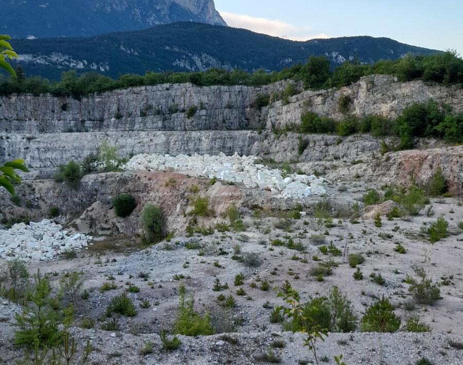 Cava di Cadine: nuova interrogazione “contro” la risposta del Comune di ...