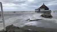 La mareggiata abbattutasi sulle spiagge di Cervia, 16 Maggio 2023. ANSA/US COMUNE DI CERVIA/ANDREA FOSCHI