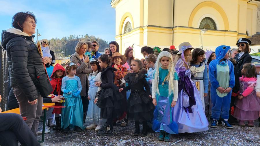 Carnevale Faidero, grande festa a Piné. Boom per il concorso delle ...