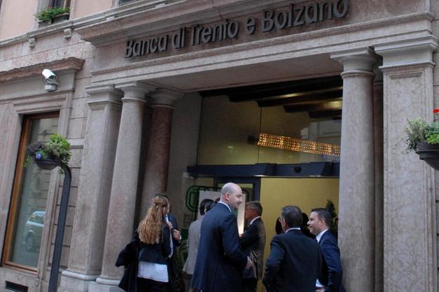 Btb Incorporata In Intesa Sanpaolo Economia Trentino